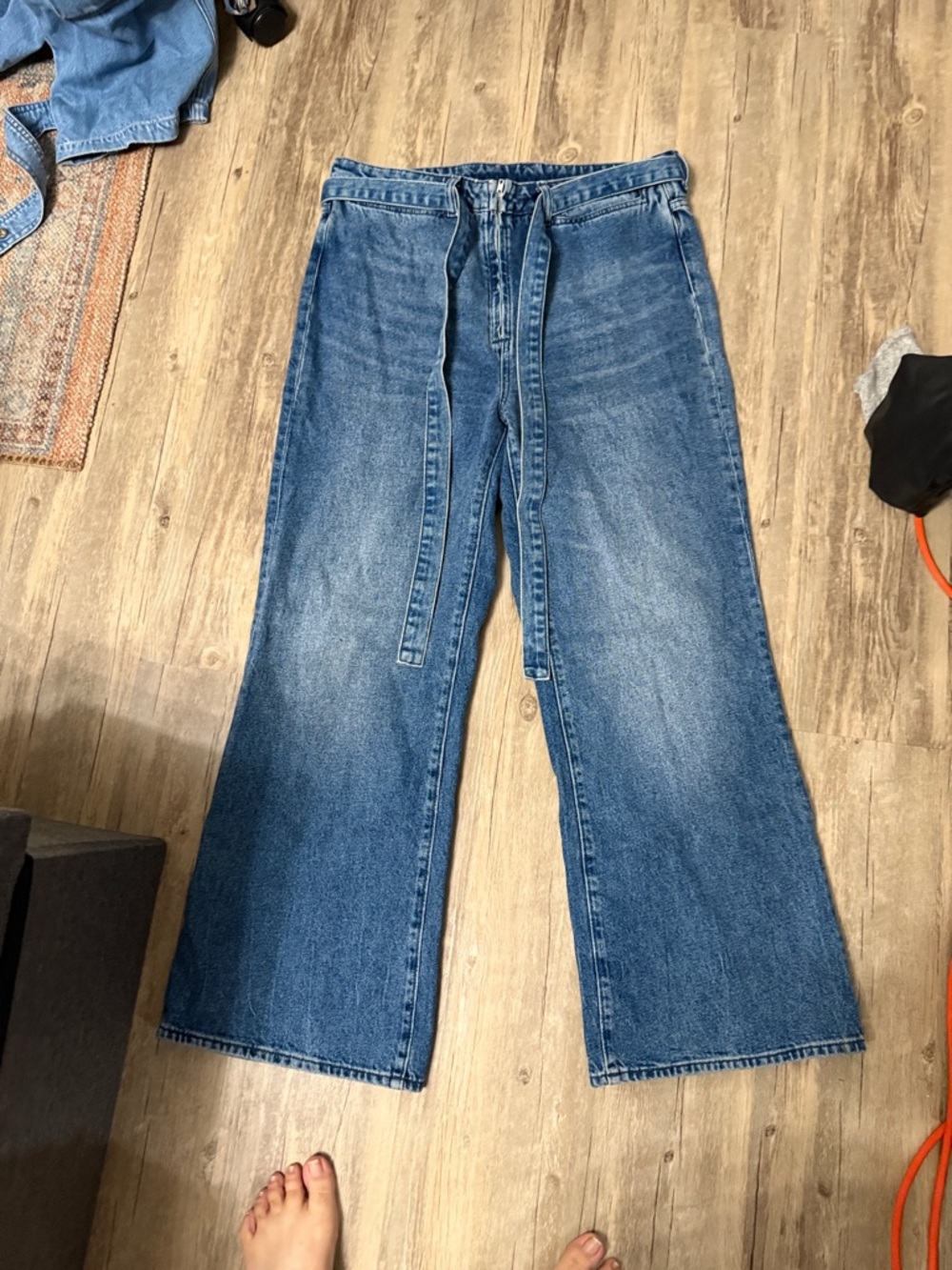 High-Rise Wide-Leg Women’s Jeans in Medium Blue